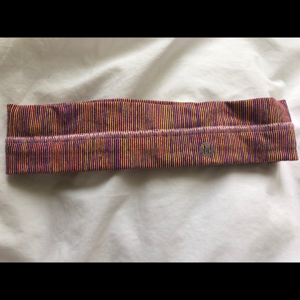 Lululemon fly away tamer headband